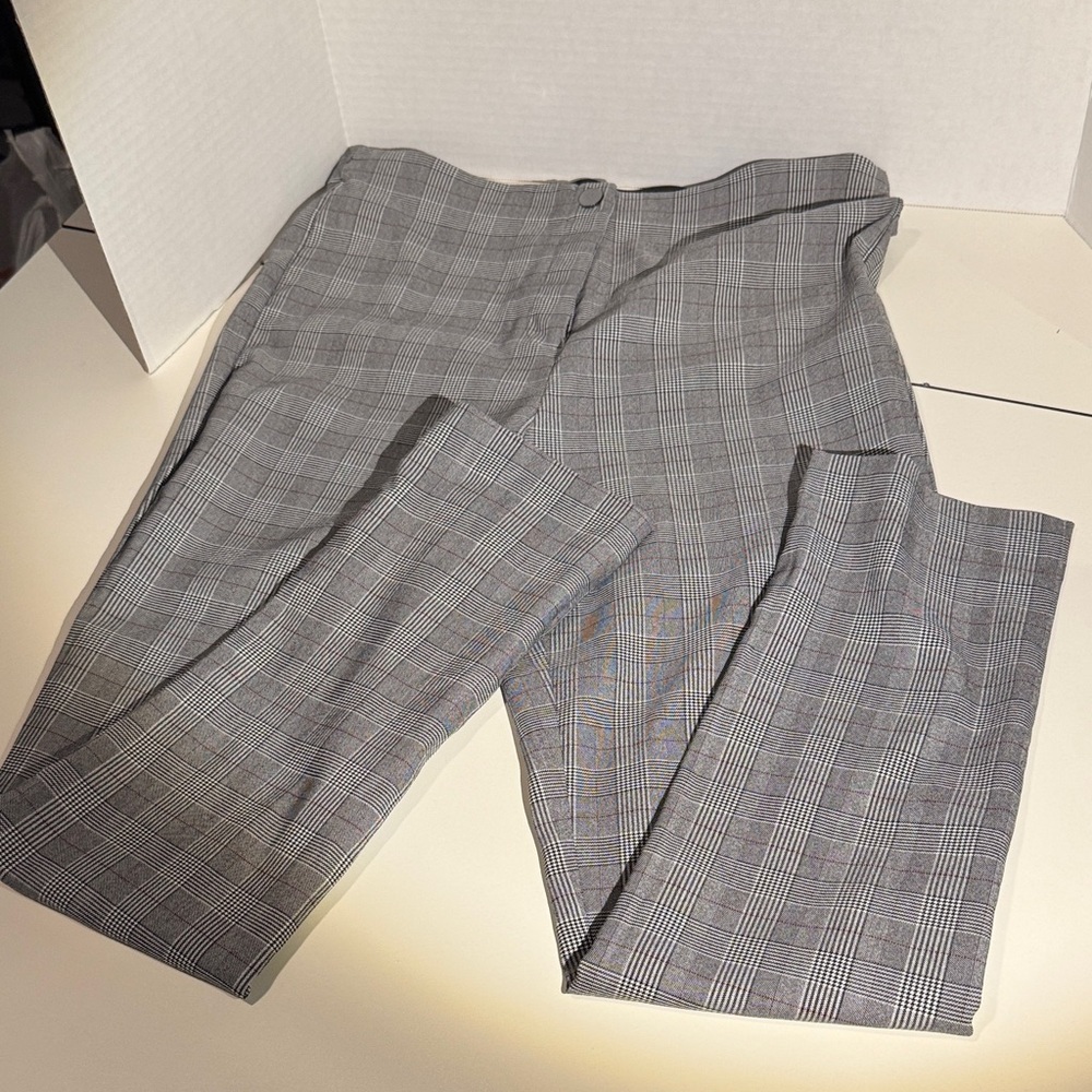Violets & Roses Gray Plaid Dress Pants